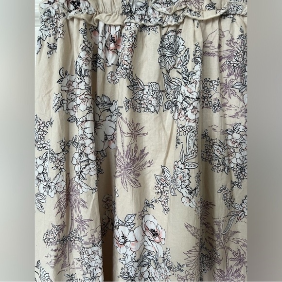 Moon River Flutter Sleeve Floral Maxi Dress. Size M - Picture 6 of 7